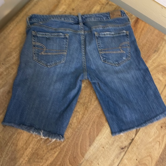 American Eagle Capri Shorts size 6 - Picture 4 of 4